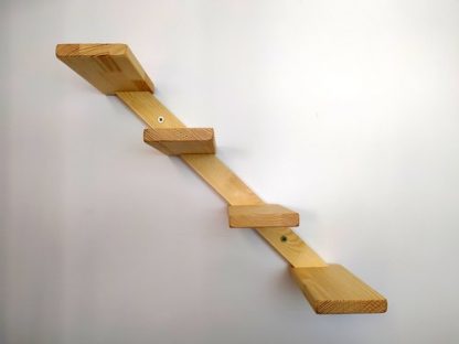 Escalera de pared para gatos